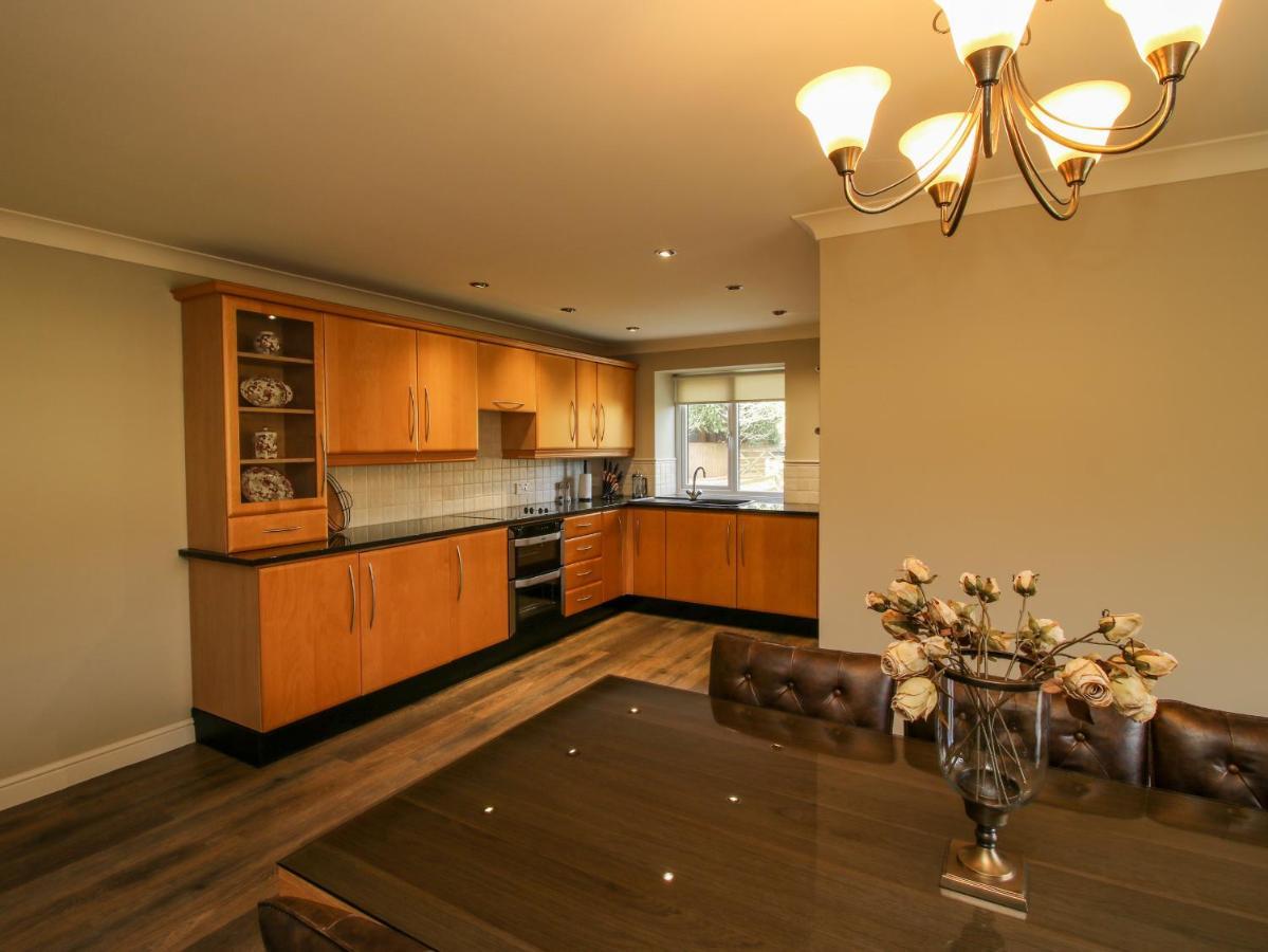The Marshes Villa Welshpool Bagian luar foto