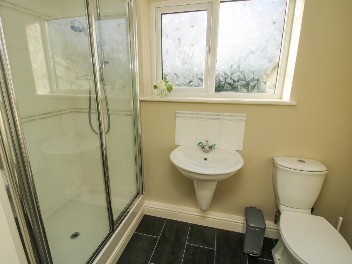 The Marshes Villa Welshpool Bagian luar foto