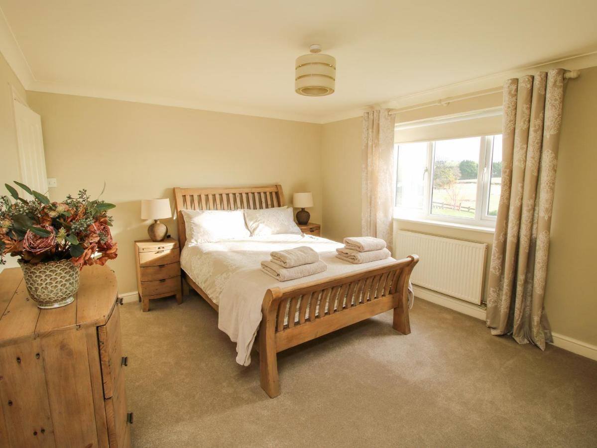 The Marshes Villa Welshpool Bagian luar foto